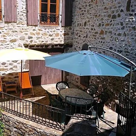 Nocleg ze śniadaniem Le Relais Lavoûte-Chilhac