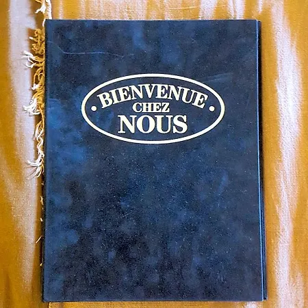 Le Relais Nocleg ze śniadaniem 3*